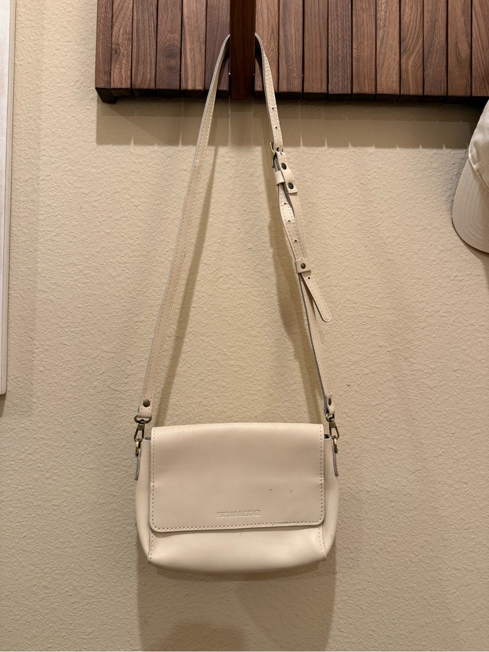 Portland Leather Cream Crossbody Bag